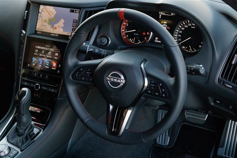 360度写真で体験！スカイライン NISMOを手元でぐるっと見る