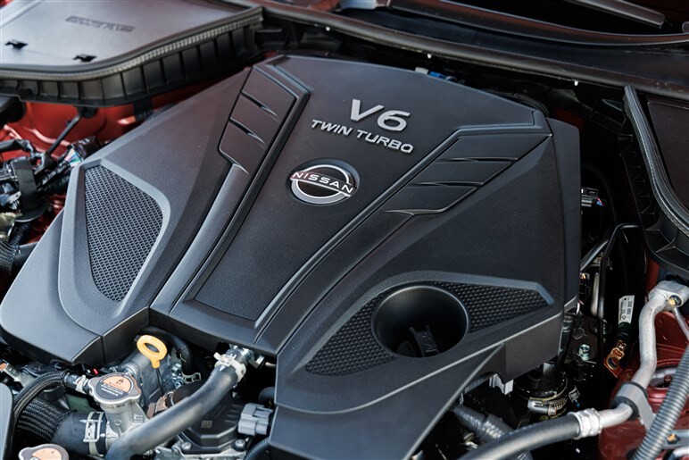 360度写真で体験！スカイライン NISMOを手元でぐるっと見る