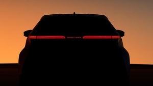 【ティザー画像】6月26日発表の新型トヨタC-HR　今回もその大胆なデザインは南仏にあるトヨタのデザイン開発本部で作られた