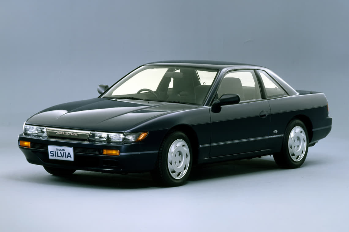 ロールス顔のアルファード 86顔のカムリ 衝撃の 顔面変更 を遂げたカスタムカー４台 Auto Messe Web 自動車情報サイト 新車 中古車 Carview