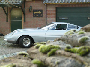 オランダのHVL社が手掛ける世界有数のヒストリックフェラーリの内装レストア