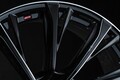 ブラックスポークの輪郭にシルバーの切削ラインを入れてシャープさを強調！　アルヴェルにぴったりなスプリットスポークの脚長ホイール「レオニスJG」に新色追加