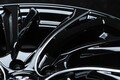ブラックスポークの輪郭にシルバーの切削ラインを入れてシャープさを強調！　アルヴェルにぴったりなスプリットスポークの脚長ホイール「レオニスJG」に新色追加