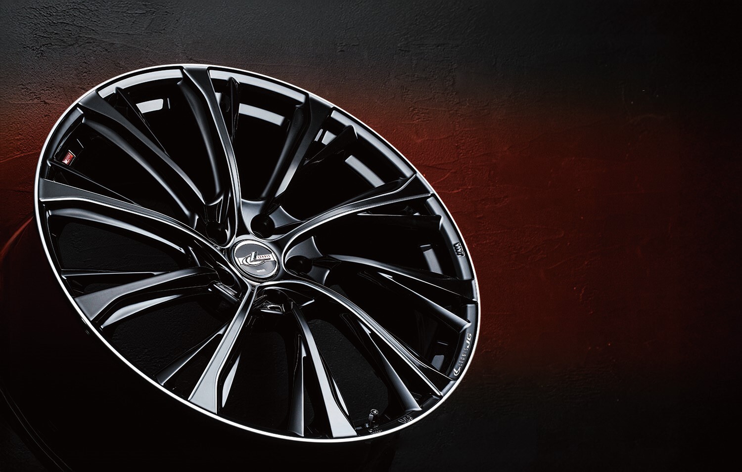 ブラックスポークの輪郭にシルバーの切削ラインを入れてシャープさを強調！　アルヴェルにぴったりなスプリットスポークの脚長ホイール「レオニスJG」に新色追加