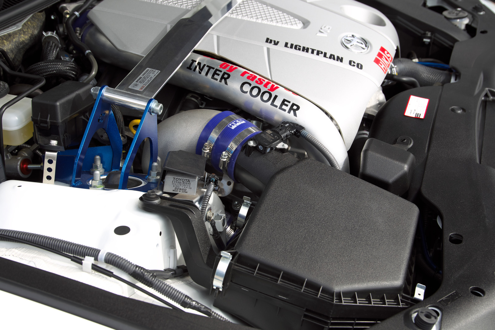 トルク感はv8エンジン並み マークxを覚醒させるgtスーパーチャージャー仕様の魔力 Web Option 自動車情報サイト 新車 中古車 Carview