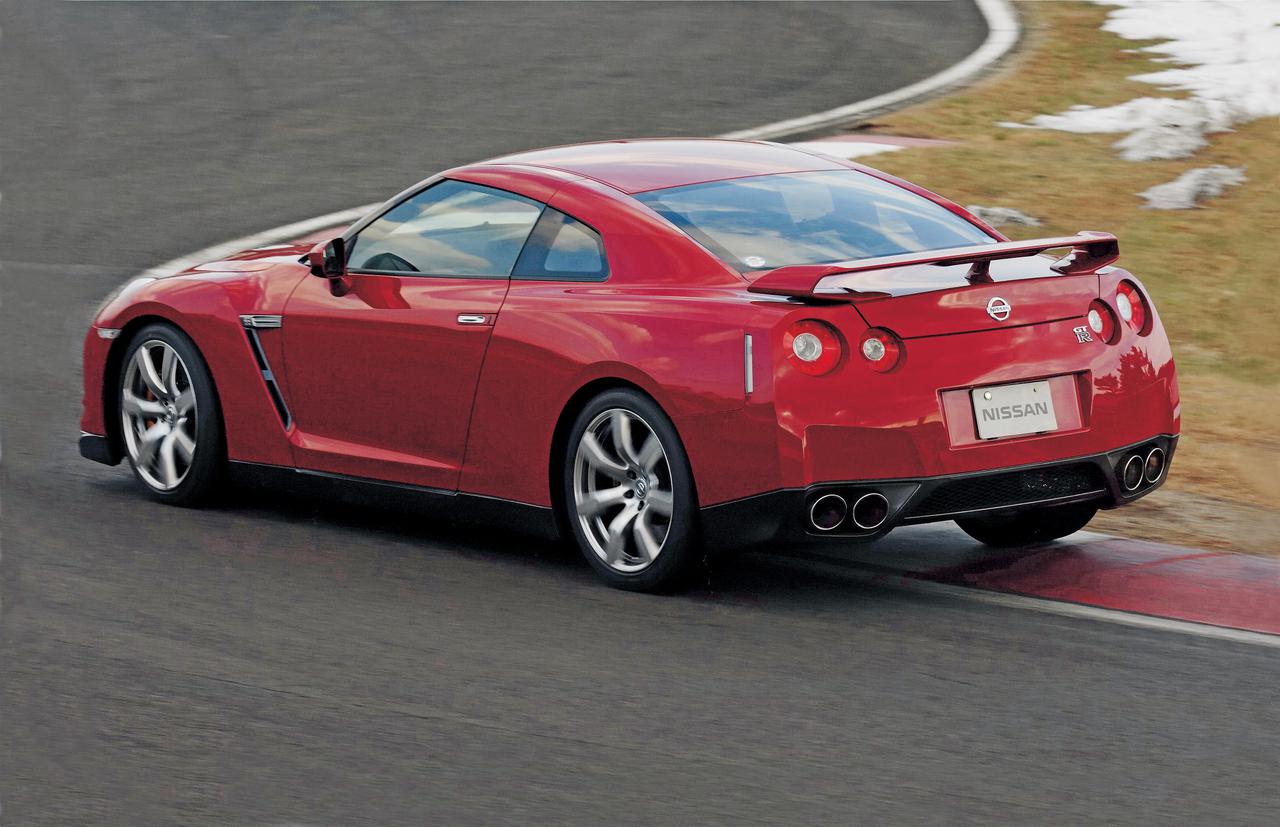 ヒットの法則394 日産gt Rは 走る 曲がる 止まる の基本性能がとんでもなく高かった Webモーターマガジン 自動車情報サイト 新車 中古車 Carview