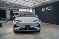 【脅威】BYDがPHEV日本導入を発表。BEVと両輪で27年までに7～8車種…ミニバン「シア」投入も現実味
