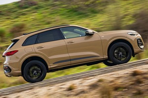ベストセラーが3代目に　新型アウディQ5 TDIへ試乗　マイルドHV　多様なライフスタイルへ馴染む