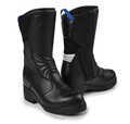 【BMW】BMW Motorrad から2025年梅雨対策アイテムが登場！