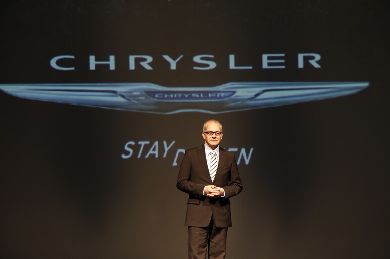 新型300＆イプシロン。クライスラー次世代へ