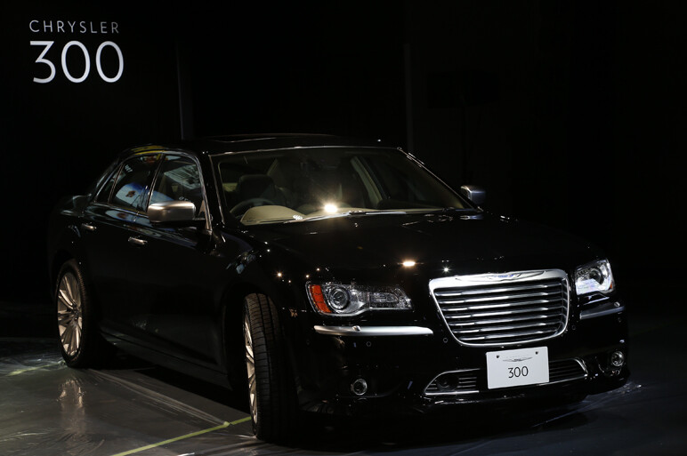 新型300＆イプシロン。クライスラー次世代へ
