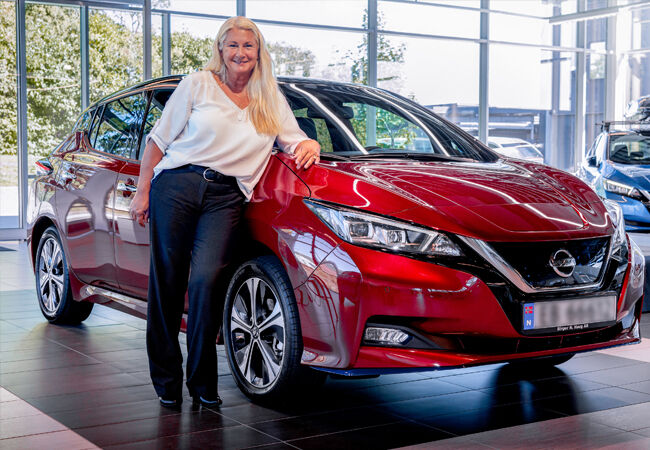 日産リーフ 生産累計50万台を達成 50万台目のリーフはノルウェーのユーザーの元へ納品 カー アンド ドライバー ヘッドライン 自動車情報サイト 新車 中古車 Carview