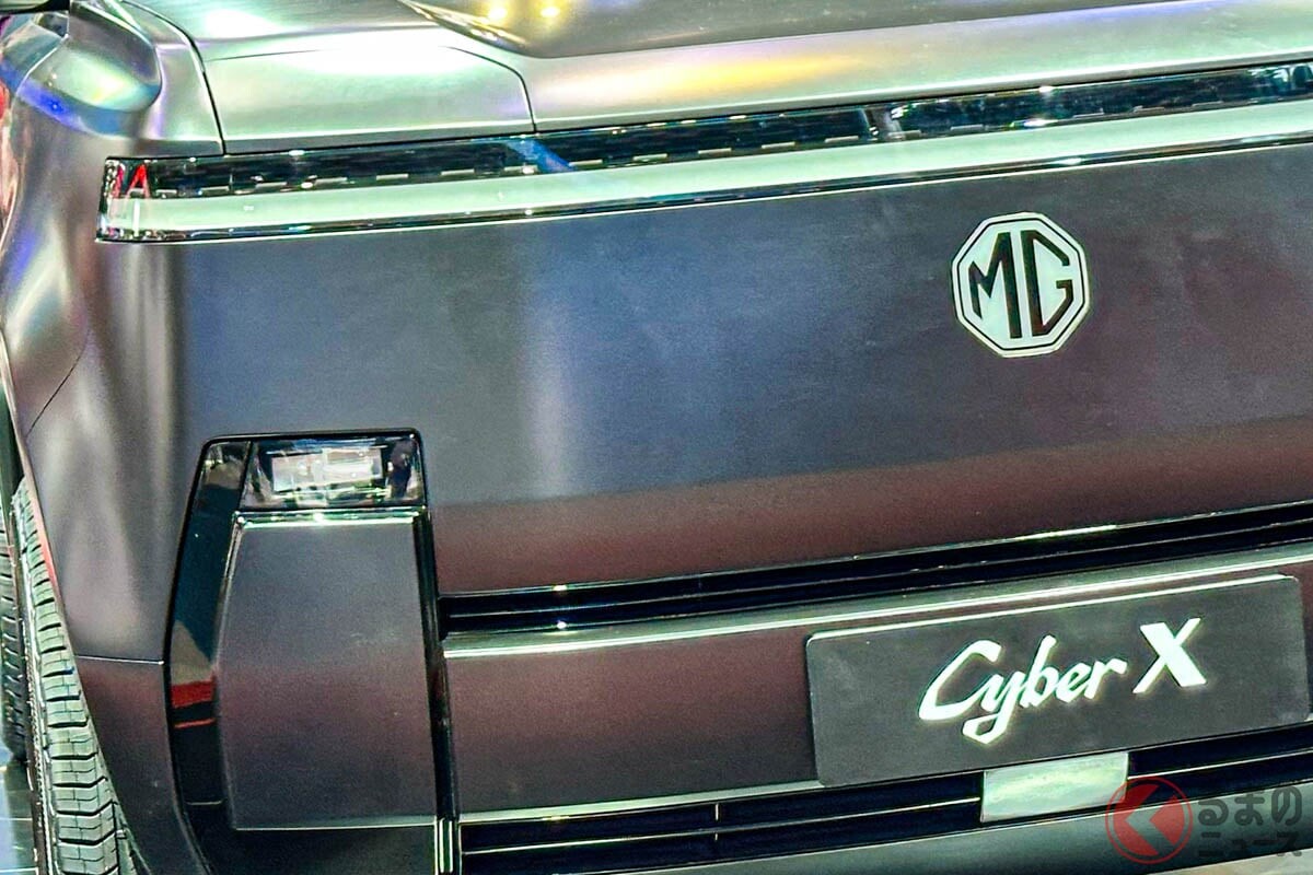 【中国】新フェラーリ顔“SUV”「サイバーX」世界初公開！ パカっと開く「リトラ」＆ランクル風ボディが超カッコイイ！ ブガッティデザイナーの「MGコンセプトモデル」登場