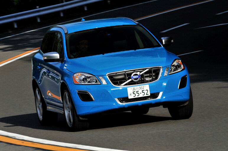 XC60、直4ターボのT5に、R-DESIGNを追加
