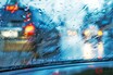「梅雨シーズン」到来！ 激しい雨で「ワイパー効かない」ことも!? クリアな“視界”確保する「ウラ技」とは