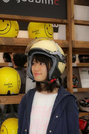 女性向けヘルメットが新登場！ 機能性と低価格も自慢／東京モーターサイクルショー2019・ゴッドブリンク