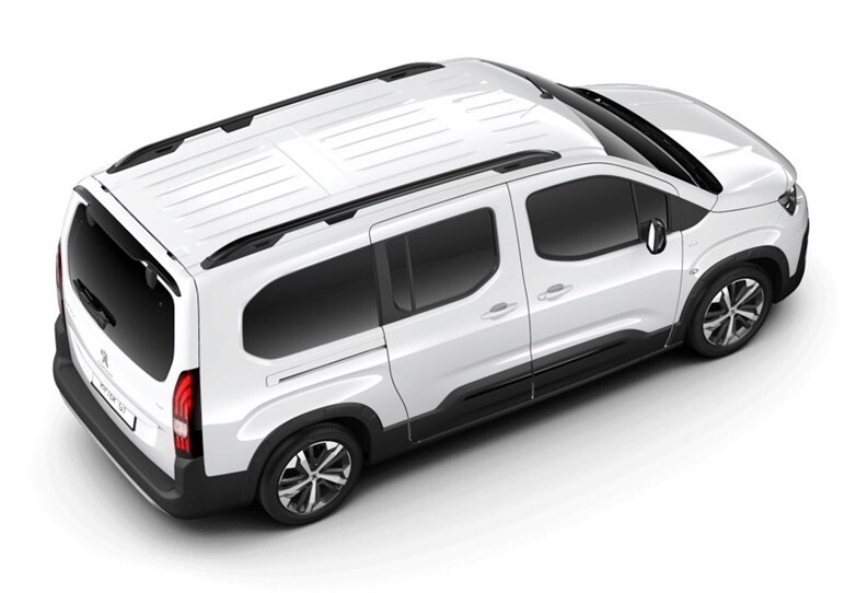 キャンプに最適？ “オフ系”ミニバン「リフター」に3列7人乗りのロングが追加