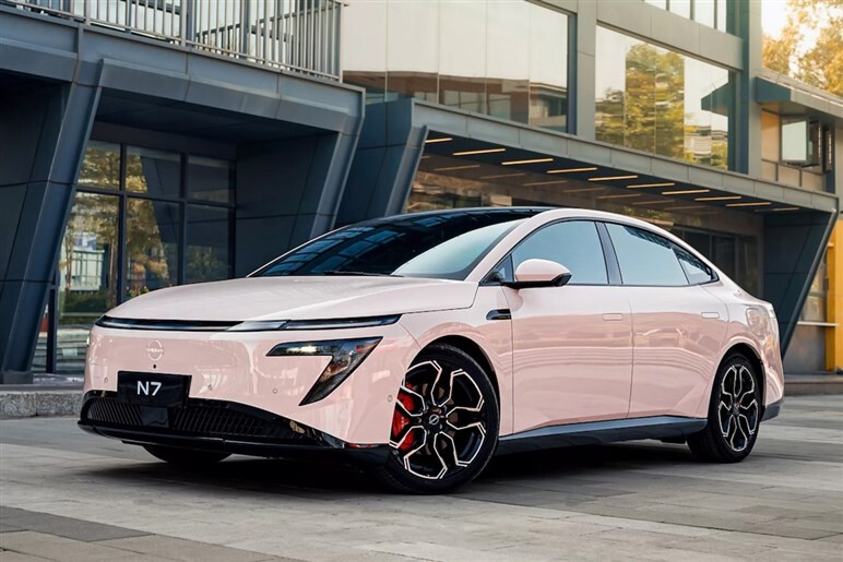 【国内導入の噂も】日産の新型BEV「N7」が中国で好調な滑り出し。発売6週間で2万台超を受注