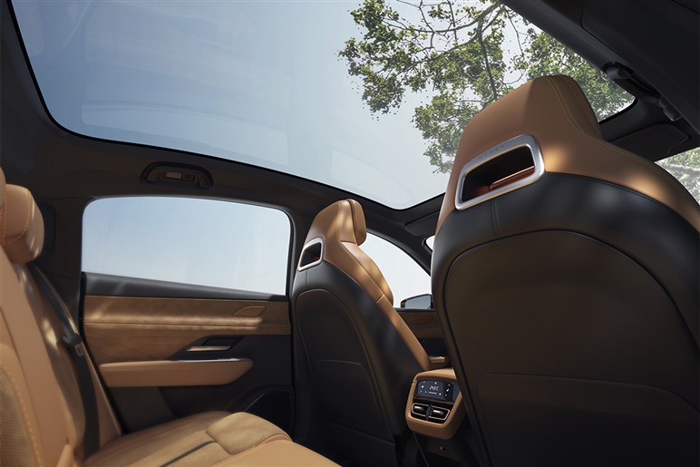 【国内導入の噂も】日産の新型BEV「N7」が中国で好調な滑り出し。発売6週間で2万台超を受注
