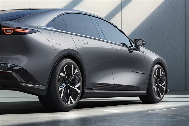 【国内導入の噂も】日産の新型BEV「N7」が中国で好調な滑り出し。発売6週間で2万台超を受注