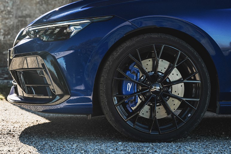 【すでにキャンセル待ち】最新型「ゴルフR」兄弟の特別仕様車は秒速完売…「GTIエディション50」は1年後？