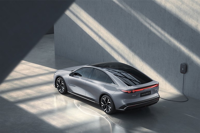 【国内導入の噂も】日産の新型BEV「N7」が中国で好調な滑り出し。発売6週間で2万台超を受注