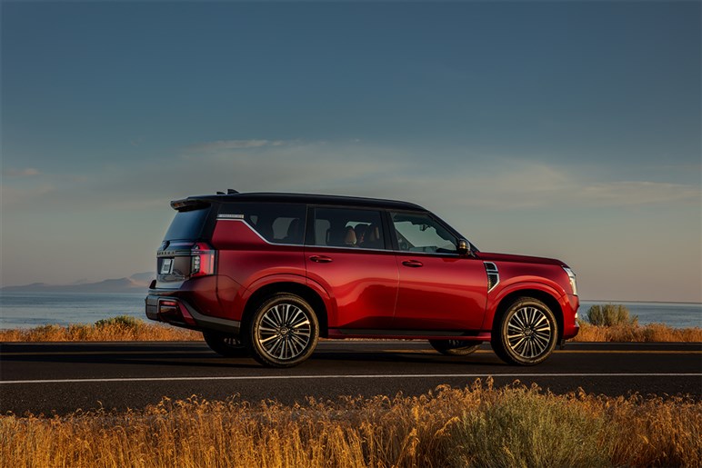 新型「パトロール」の国内導入は幻想か？ 深刻化する日産の“売れるSUV”不在…日本に必要なSUVは他のモデルだった！
