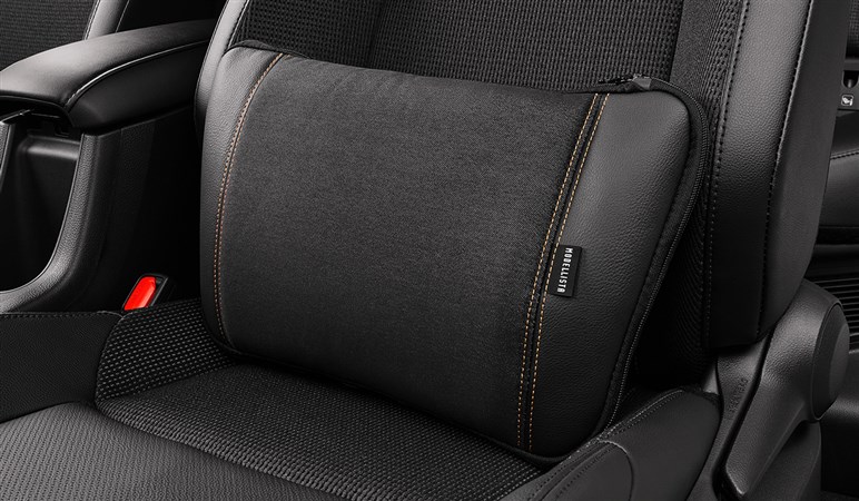 【販売店に直撃】新型「カローラクロス」を“モデリスタ化”すると、ぶっちゃけリセールって上がるの？ 損得の話とかいろいろ聞いてみた