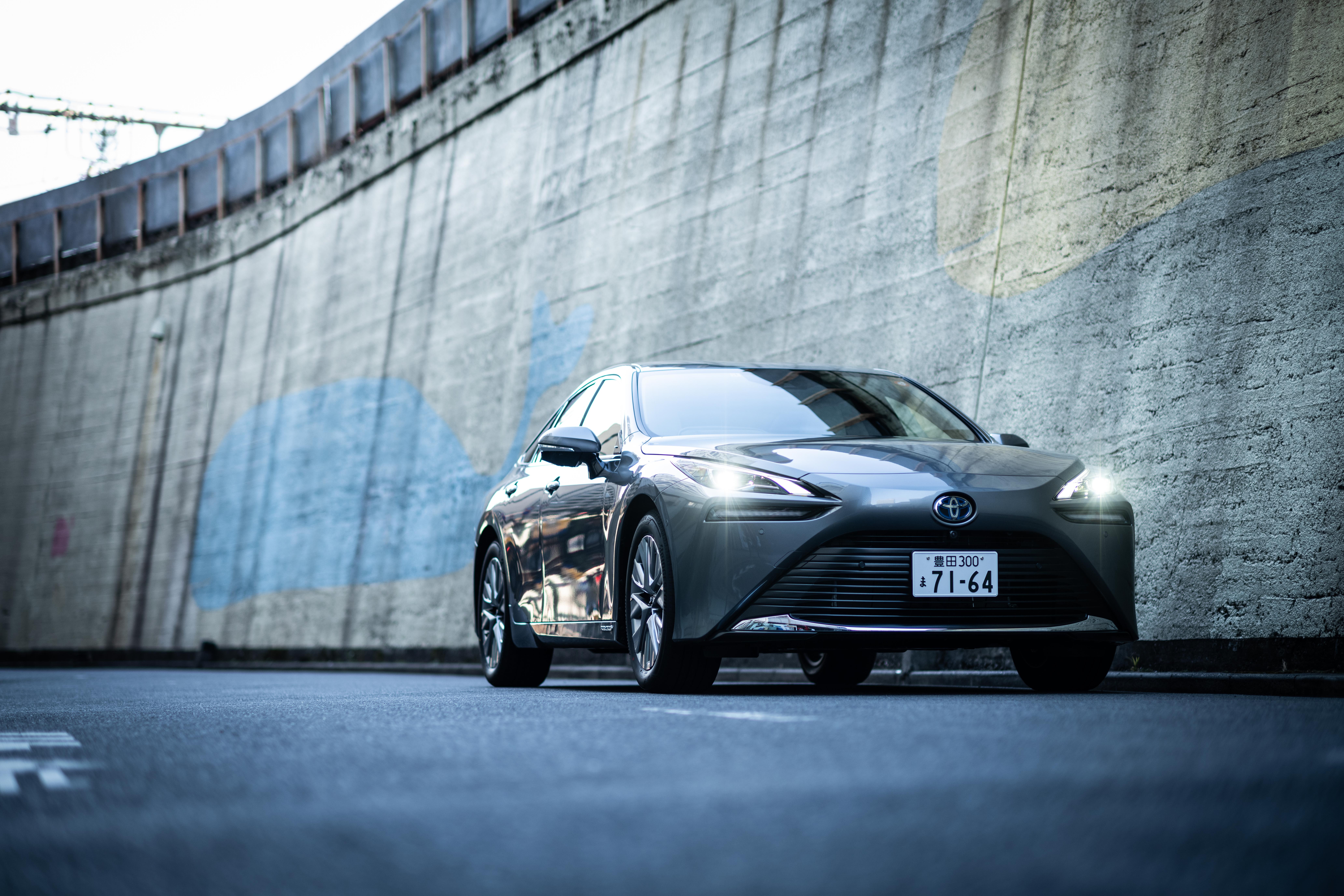 未来 と 懐かしさ が融合したクルマ 新型トヨタ ミライ試乗記 Gq Japan 自動車情報サイト 新車 中古車 Carview