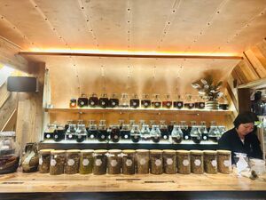 大人気ポッドキャストがリアル店舗に。植物の力を体で感じる「喫茶 植物最高」がオープン