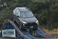 「これは凄い！」 最強RAV4に驚きの連続！ 車高UPの本格派の実力とは