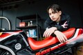 俳優・飯島寛騎の「あの“絶版旧車”に乗りたい！」──Vol.13 ホンダNS400R