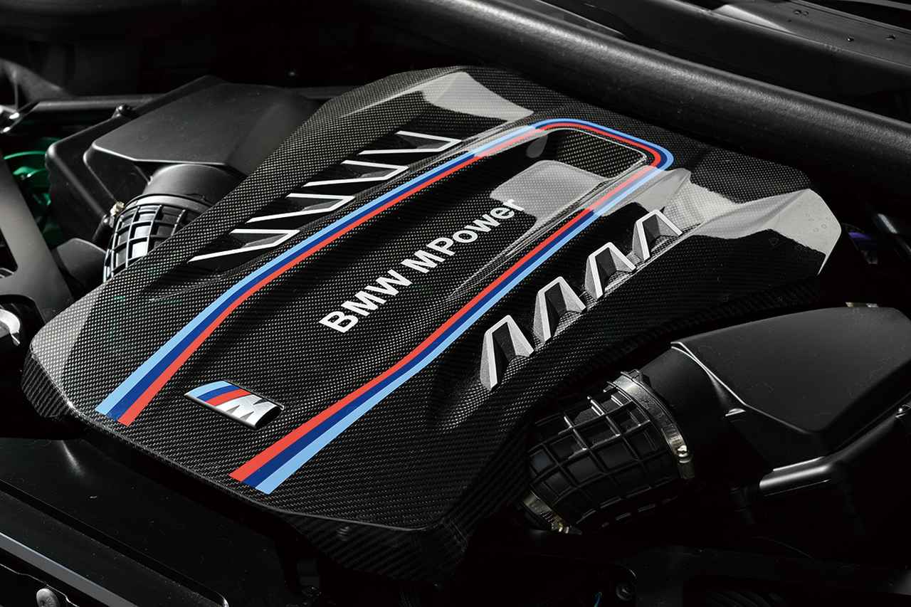 【BMW X6 Mコンペティションで堪能するヘビー級ハイパフォーマンスカーの本性「さながら物理の法則を無視するがごとく」