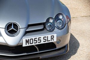 150台限定のメルセデス・ベンツ「SLR マクラーレン722S ロードスター」がオークションに登場！名ドライバーの貴重なサイン入り