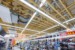 オートバックス四国中央店、「ウッドデザイン賞2025」優秀賞に…木造建築への挑戦的な取り組みが評価