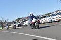 神奈川県警察も活動をサポート！　「下肢障がい者」が再びバイクを運転「パラモトライダー体験走行会」の中身
