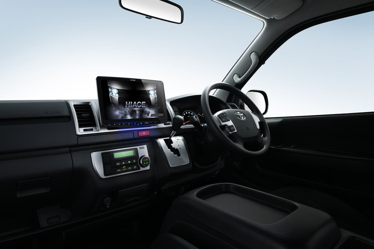 いま車内は 大画面 が当たり前 ネガな要素もある後付け 巨大カーナビ の選び方 Auto Messe Web 自動車情報サイト 新車 中古車 Carview