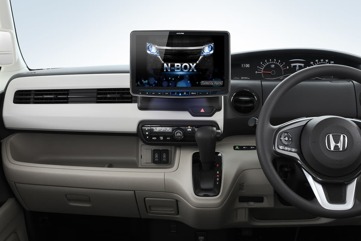 いま車内は 大画面 が当たり前 ネガな要素もある後付け 巨大カーナビ の選び方 Auto Messe Web 自動車情報サイト 新車 中古車 Carview