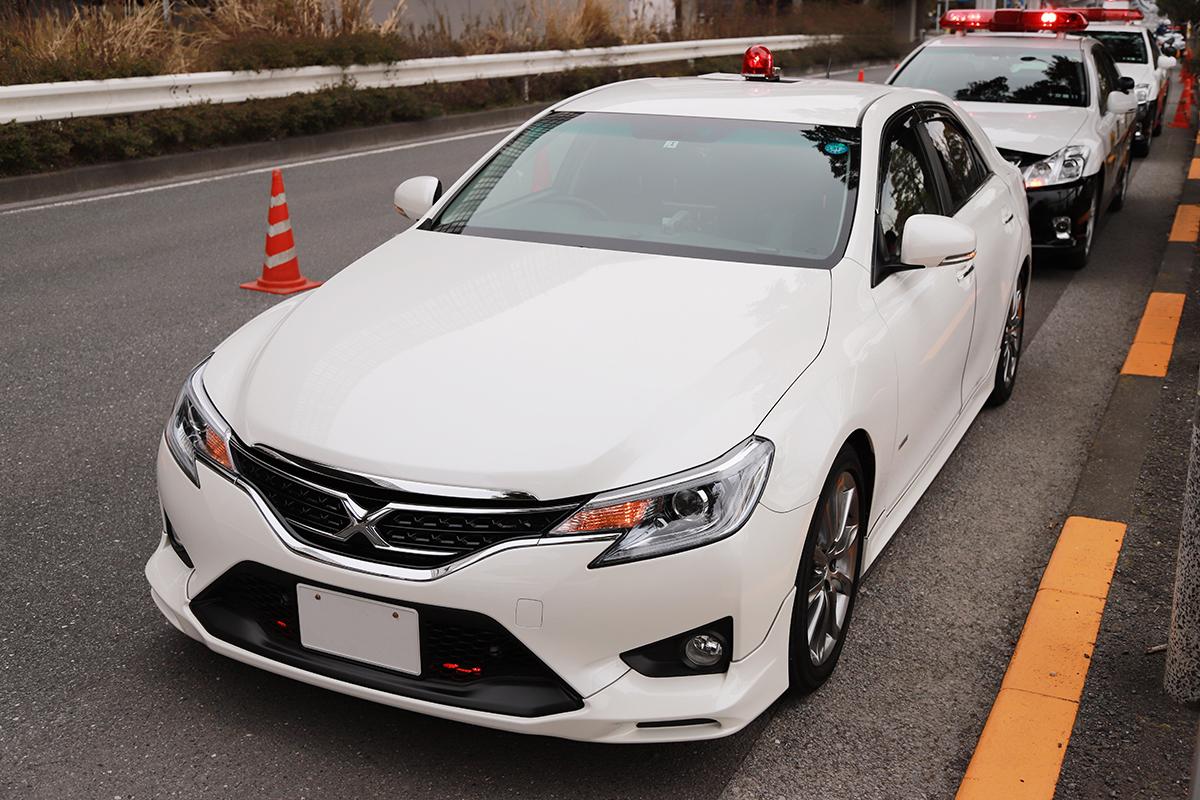 なぜ 違反者 を守る オービスや覆面パトカーでの取り締まりを看板で 事前告知 するワケ Web Cartop 自動車情報サイト 新車 中古車 Carview