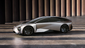 【JAPAN MOBILITY SHOW 2023】バッテリーEVブランドへと変革を目指すレクサスがコンセプトモデル「LF-ZC」を公開