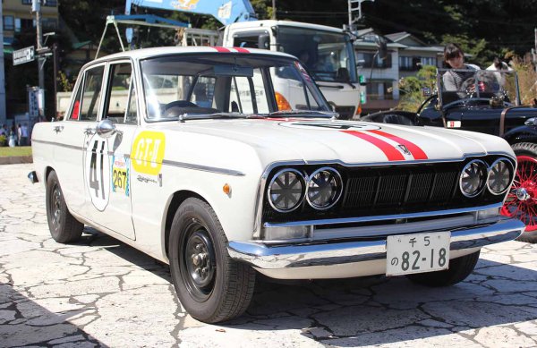 新しい希望ナンバーの登場 目撃多数 アルファベット入りのナンバー導入の切実な事情 ベストカーweb 自動車情報サイト 新車 中古車 Carview