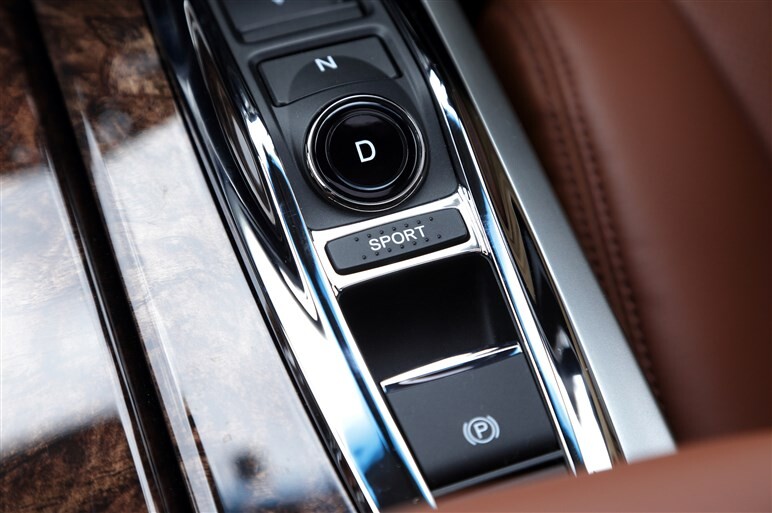 新型レジェンドに試乗、曲がって曲がって曲がりまくる！