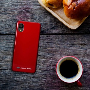 「ソウルレッド」も完全再現！クルマ用塗料を使ったマツダ公式『ロードスター』スマホケース発売