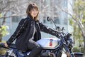 オシャレと走り両方求めて何が悪い？ トライアンフ新型「スピードツイン900」はファッショナブルに走りを楽しめる理想のロードスターモデル
