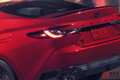 【カナダ】トヨタ「新カムリ」発表！ 最新「サメ顔」＆2.5リッターハイブリッド採用の「新モデル」に反響多数！ ダークな「全長5m級の“高級FFセダン”」に熱望の声多数！