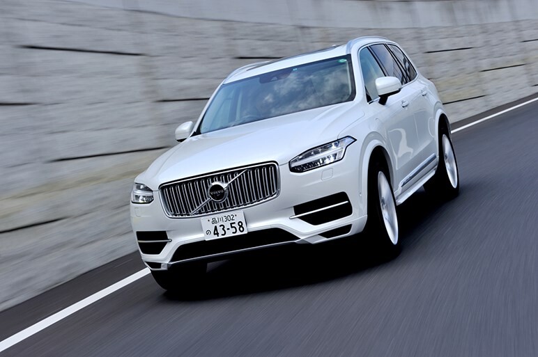 新型XC90 T8に試乗。ふたつの過給機＋電気モーターによる走りは？