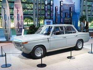 BMWを救った「ノイエ・クラッセ」 その名が次世代EVに受け継がれた理由