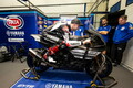 ジョナサン・レイがヤマハYZF-R1で走り出す！ ゼッケン65のテスト仕様車とレーシングスーツ姿を初公開