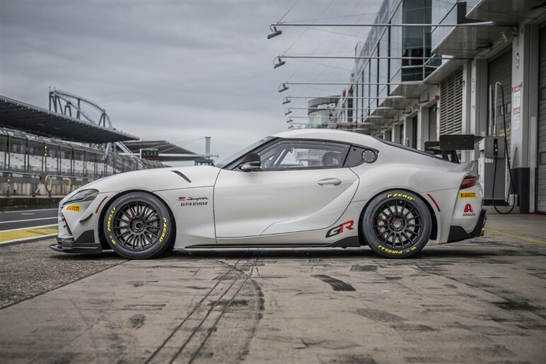 「GRスープラGT4」が“エボ2”へ進化。操作性と快適性アップ、来年1月投入で価格は約3000万円