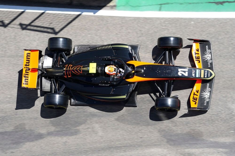 サンティアゴ・ラモス、ランキング首位のカマラ下しフィーチャーレース初勝利！｜FIA F3イモラ フィーチャーレース